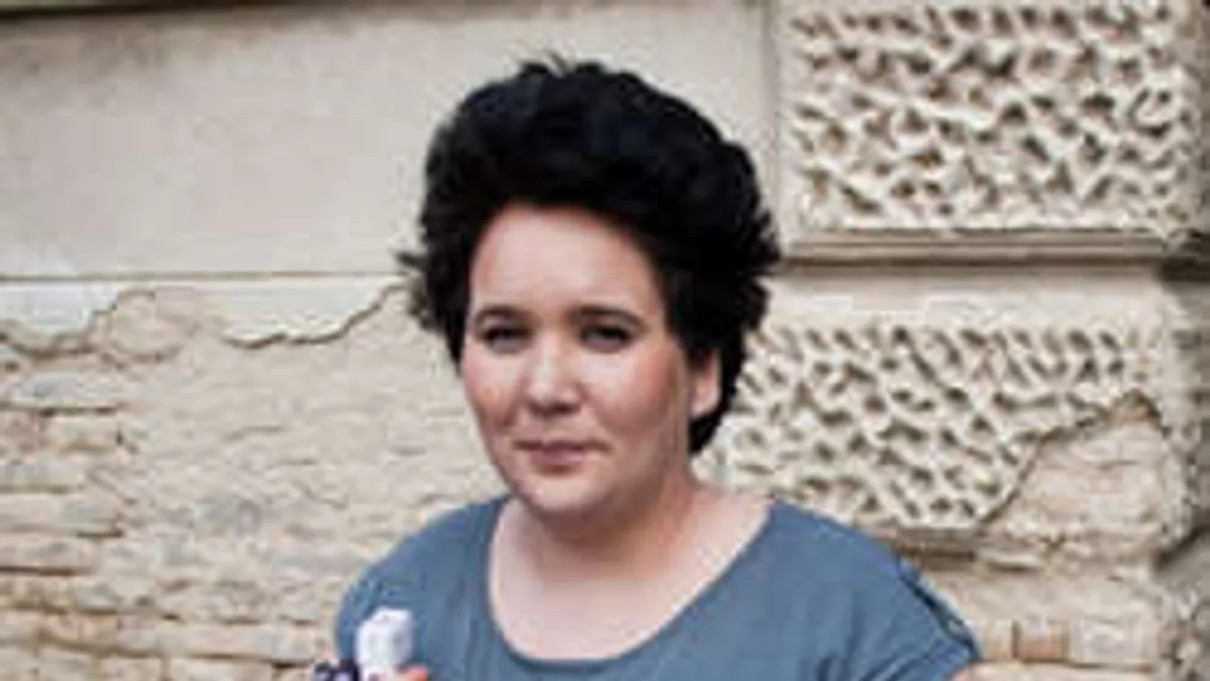 Összeomlott a pszichiátrián a nagybeteg BB Évi!