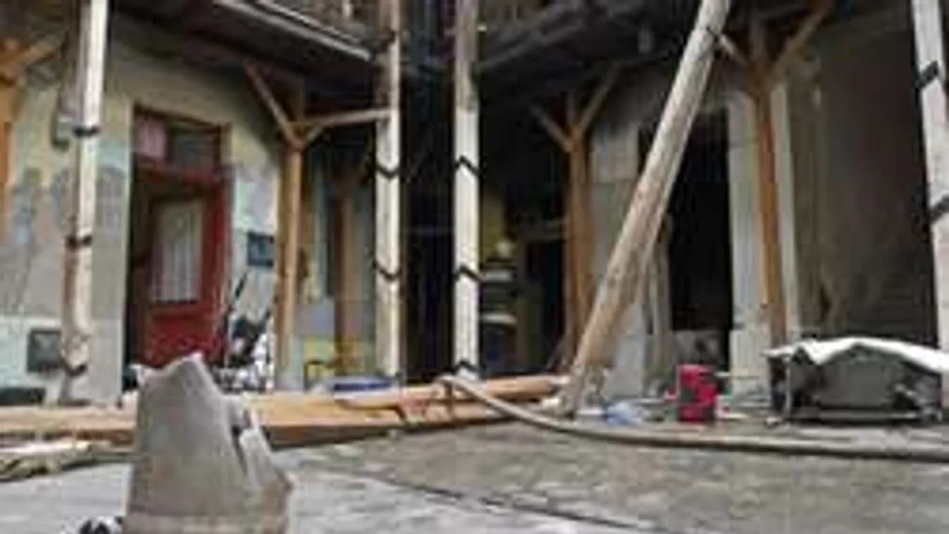 Magára robbantotta a házat egy makói férfi