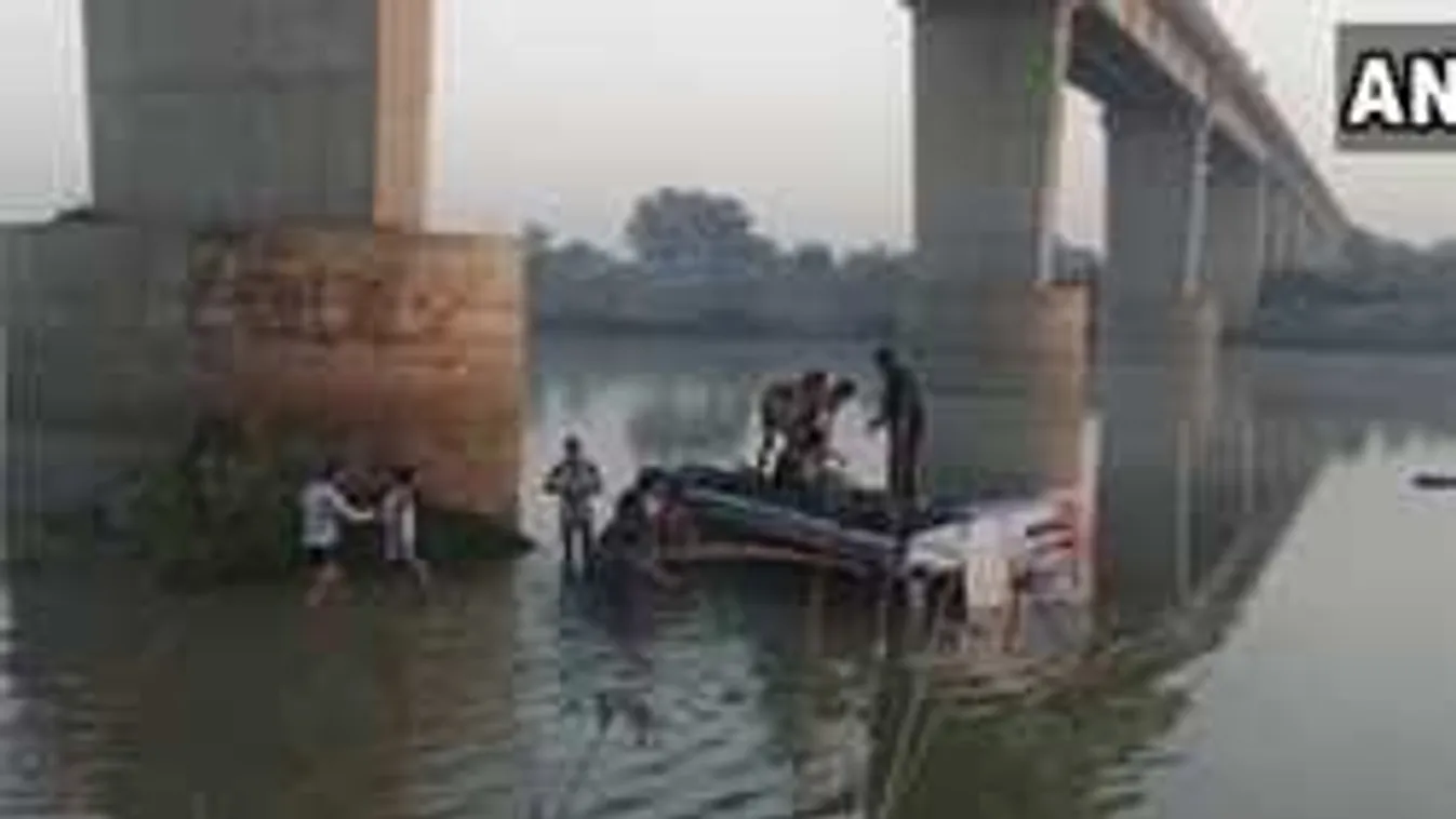 Az év egyik legszörnyűbb buszbalesete történt karácsony előtt! - videó