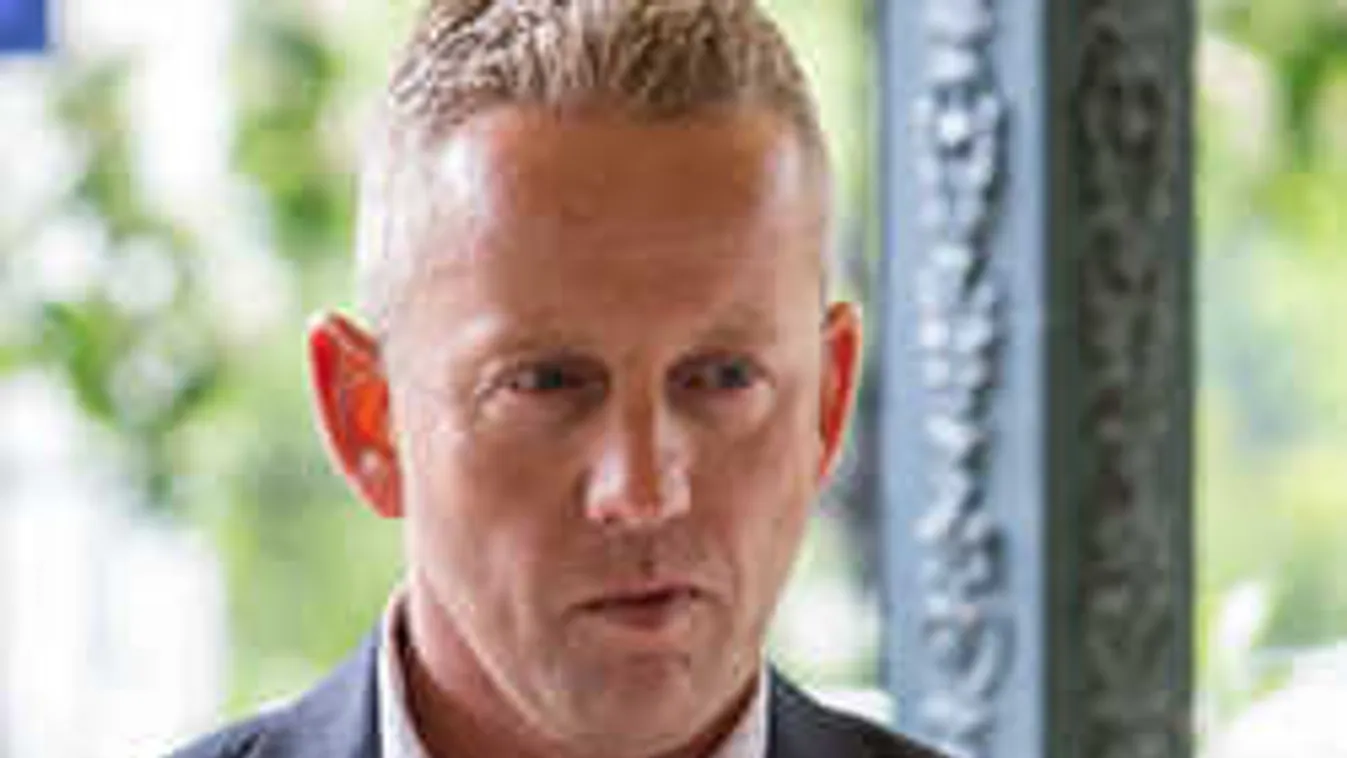 Világrekordra készül Schobert Norbert