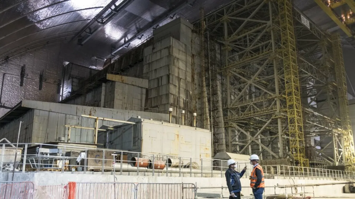 Életveszélyes bontási munkálatok kezdődnek a csernobili atomerőműben