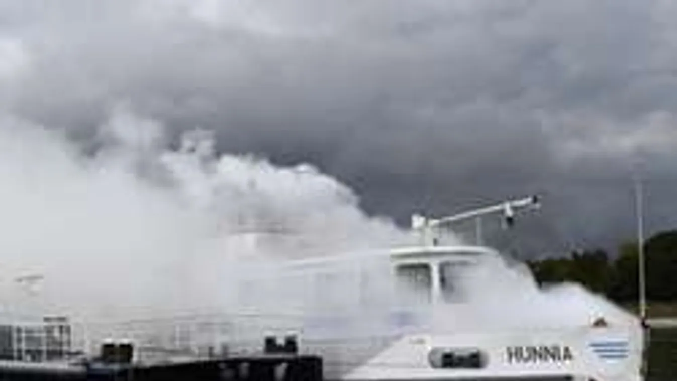 Hajók ütköztek a Dunán Angyalföldnél