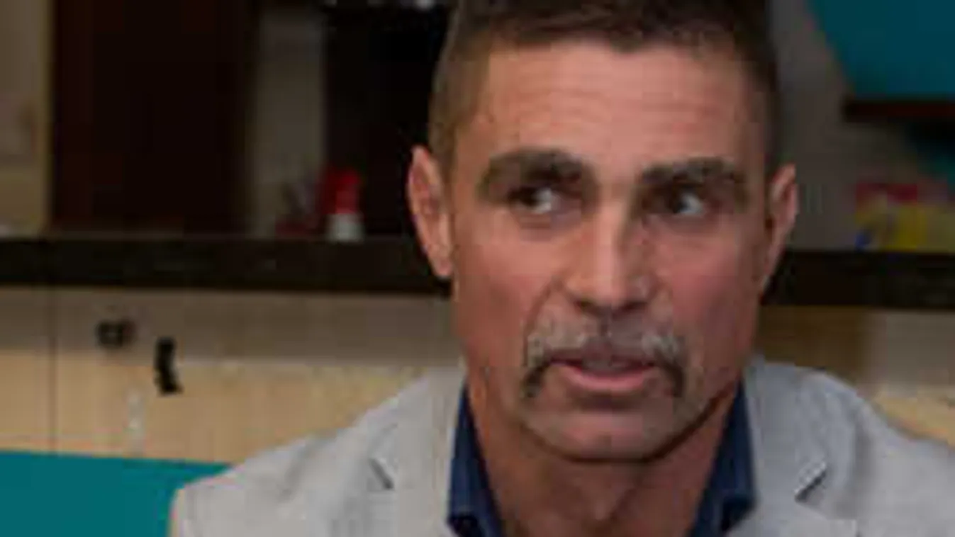 Ambrus Attila: Az anyám nem láthatja a lányomat