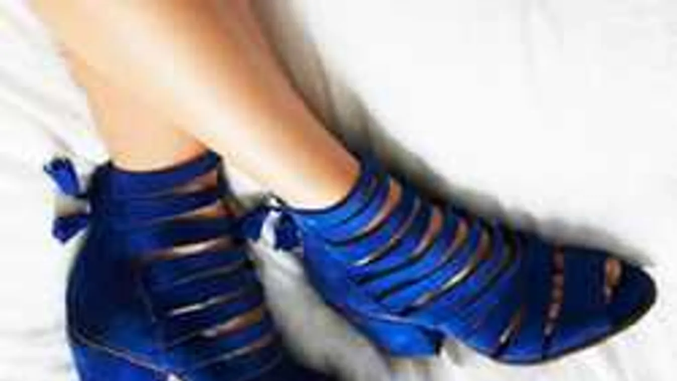 2018 divatújdonsága: Egyetlen apróságtól lesz szexi a női bokacsizma