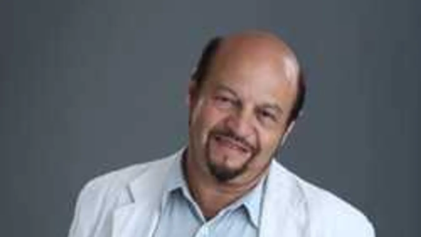 Veszélybe került az Operett előadása, elképesztő jelenet a színpadon