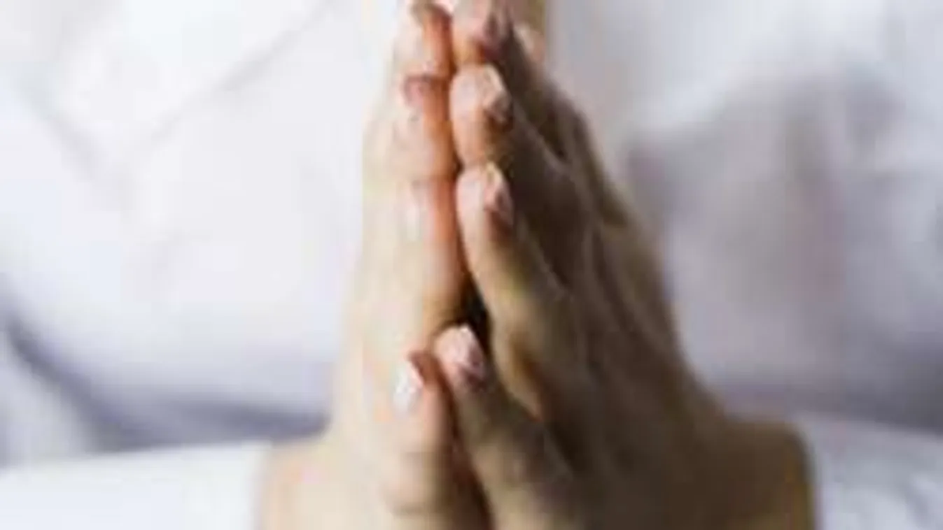 Bizarr módszerrel próbálta feltámasztani férjét az összetört özvegy!