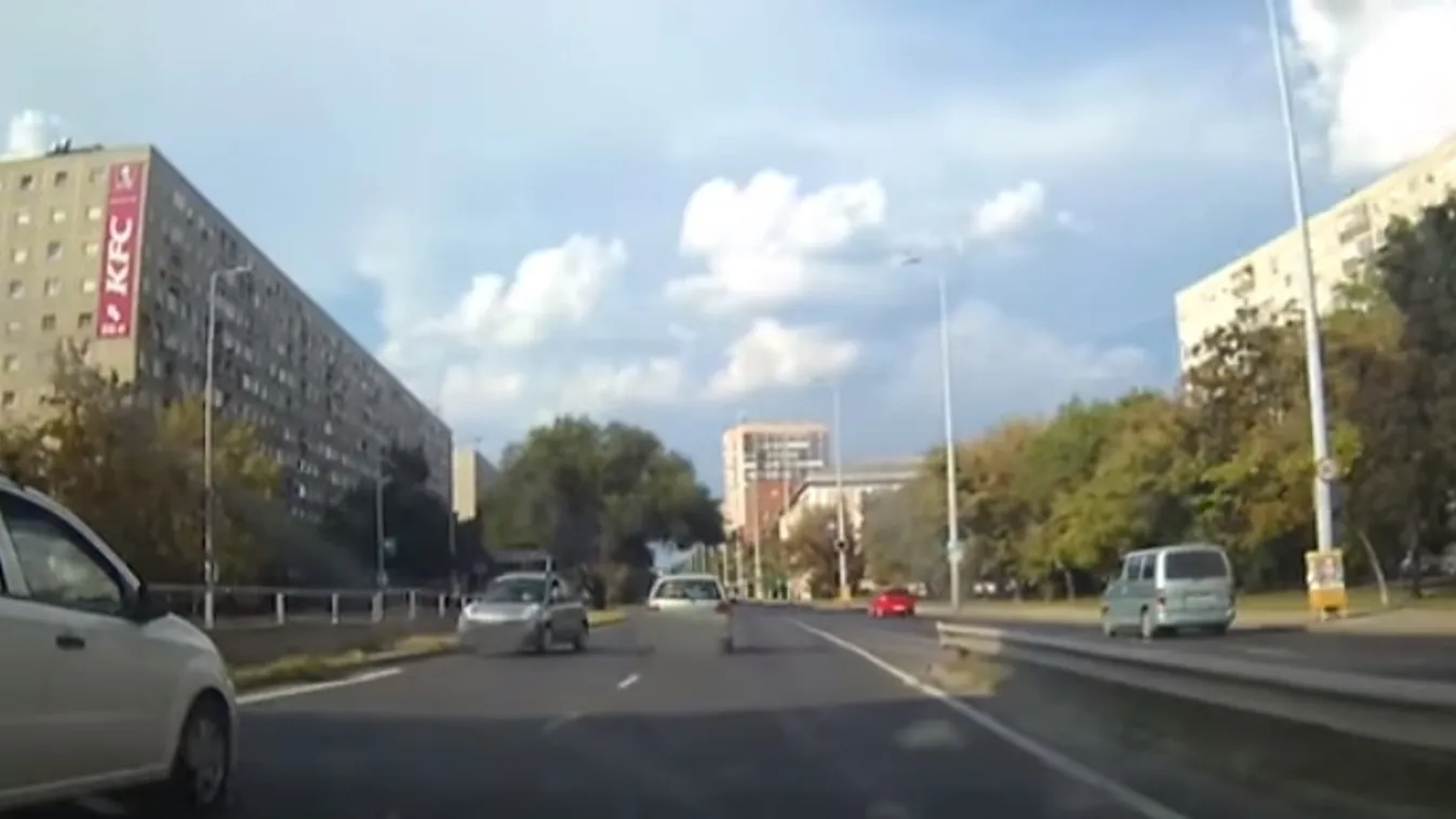 Rémisztő jelenet az Árpád hídnál, szembement egy autós a hídfeljárón