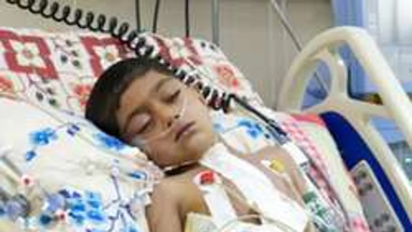 Anya nem halok meg! - ígérte a fél szívvel született magyar kisfiú