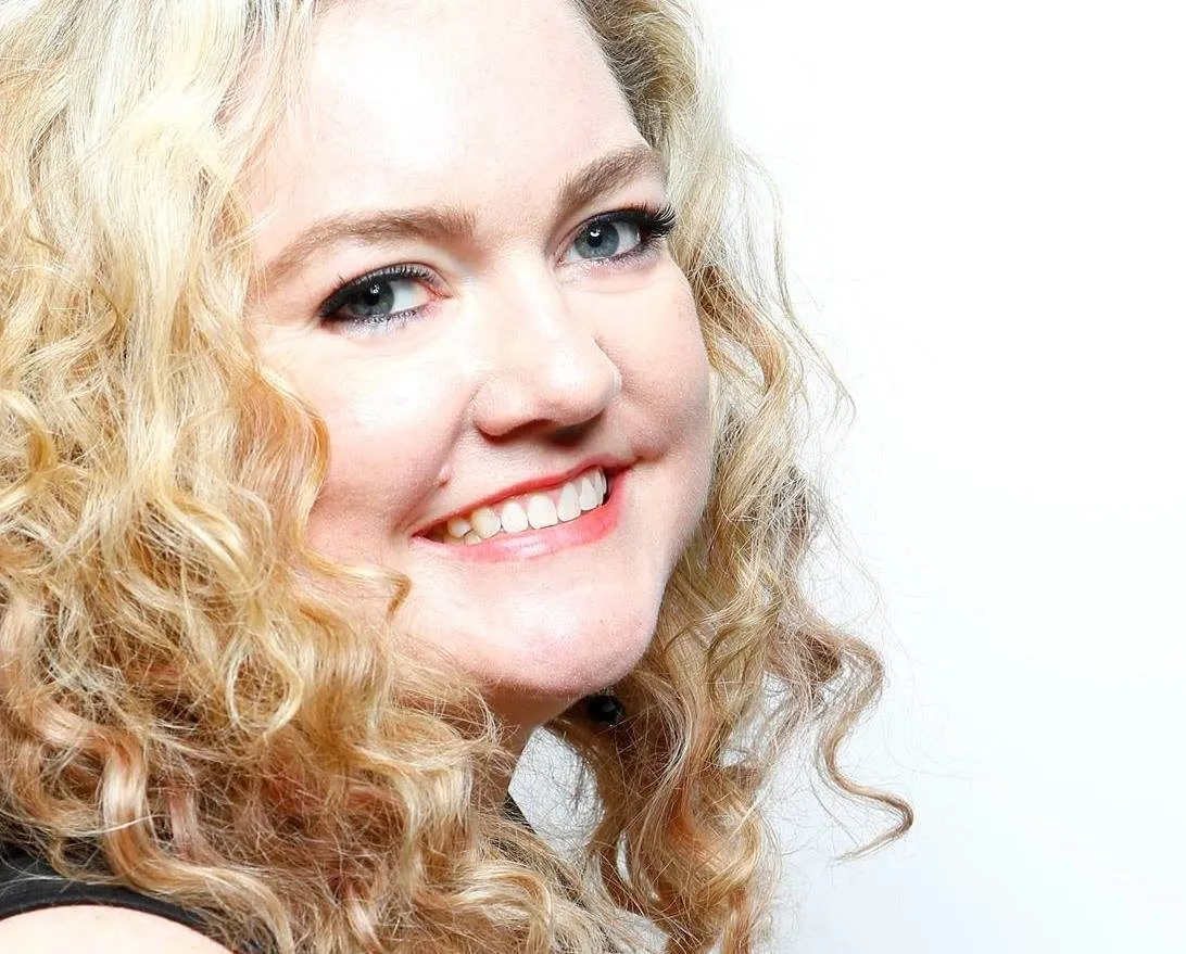 Colleen Hoover őszintén a betegségről és a küzdelemről