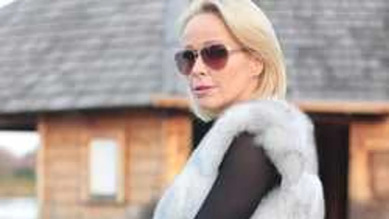 Elképesztő luxus, csak méregdrága bundát hord a magyar színésznő