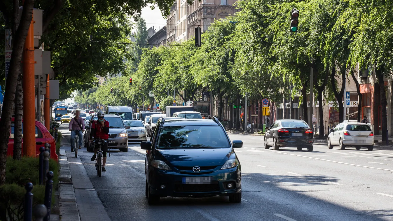 A közlekedési szakértő sem érti, mi folyik az Üllői úton – Videó