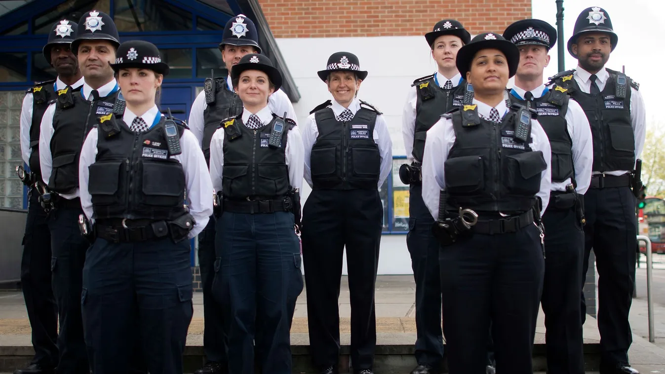 Gendersemleges egyenruhát kaphatnak a londoni rendőrök