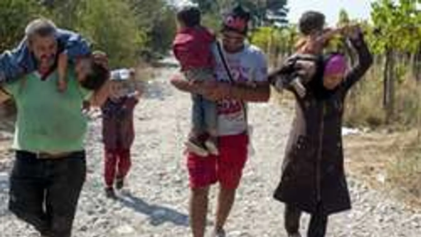 Elképesztő új menekültáradat indult meg az elmúlt napokban! Tízszer annyian, mint tavaly!