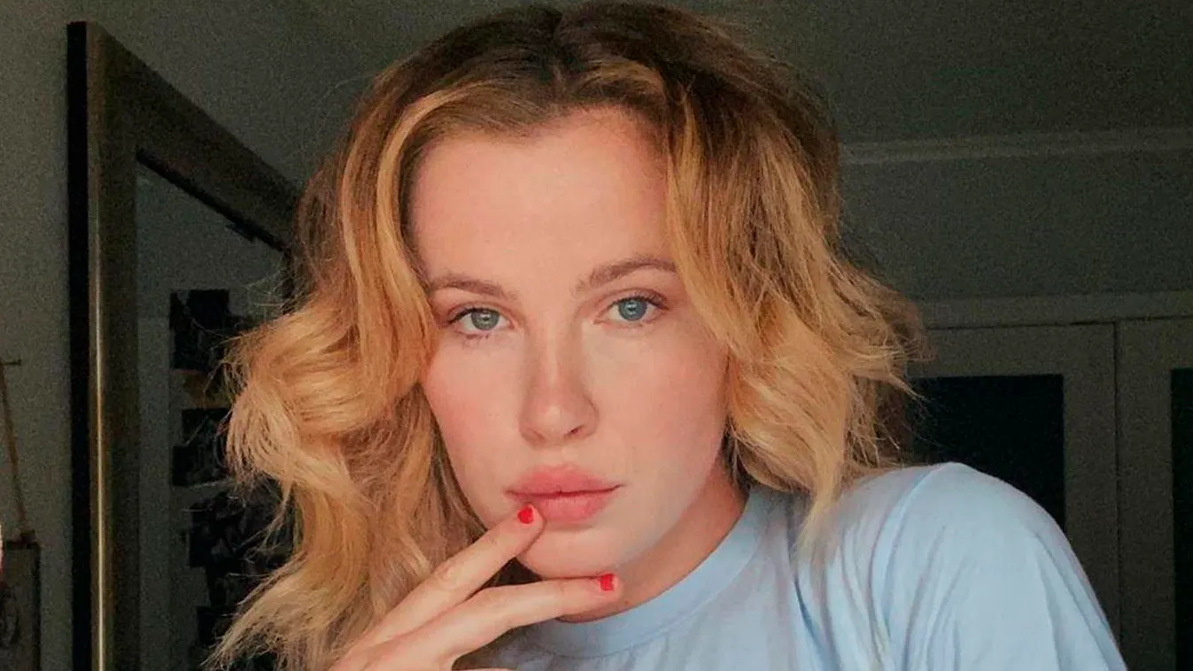 Daily Instagram Posts