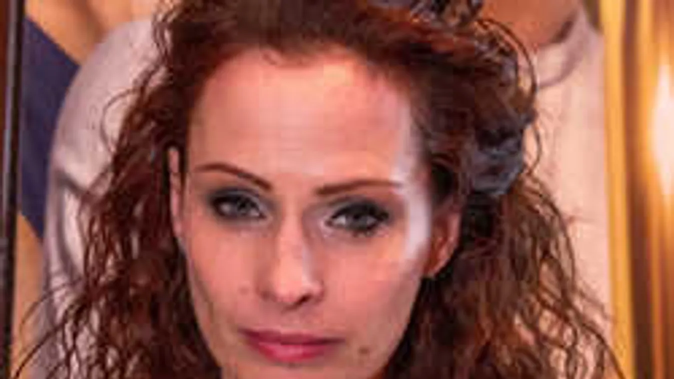 Valami készül: Dobó Kata boldogan üzent a kertből Zsidró Tamásnak