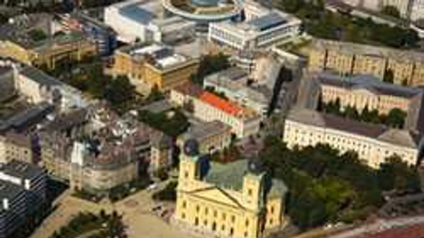 Balhé a debreceni kormányhivatalban, a mentőt is hívni kellett