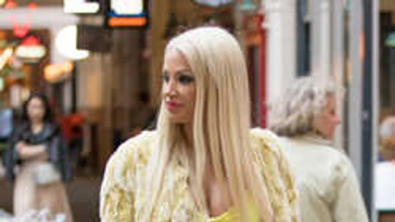 Ellopták a dögös magyar sztár aktképeit: itt élnek vissza velük