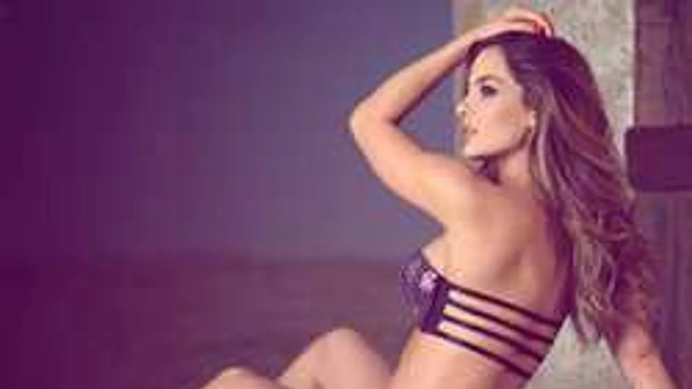 Pikáns fotó: Anyaszült meztelenül hempergett Falcao szeretője