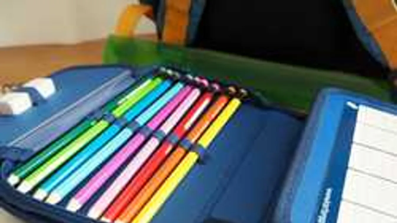 Ne dobd el a régi iskolatáskát, tolltartót! Itt add le!