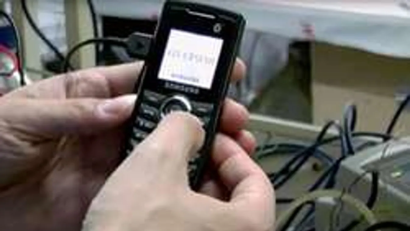 Ez most nem vicc: így töltheted fel vizelettel a lemerült mobilod