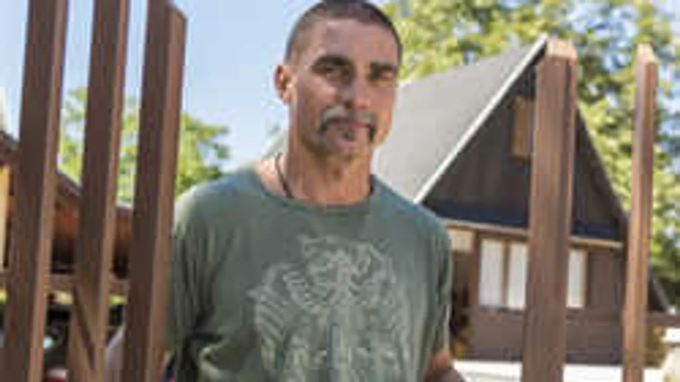 Pengeélen táncol, ezért nem veszítheti el soha többé a fejét Ambrus Attila