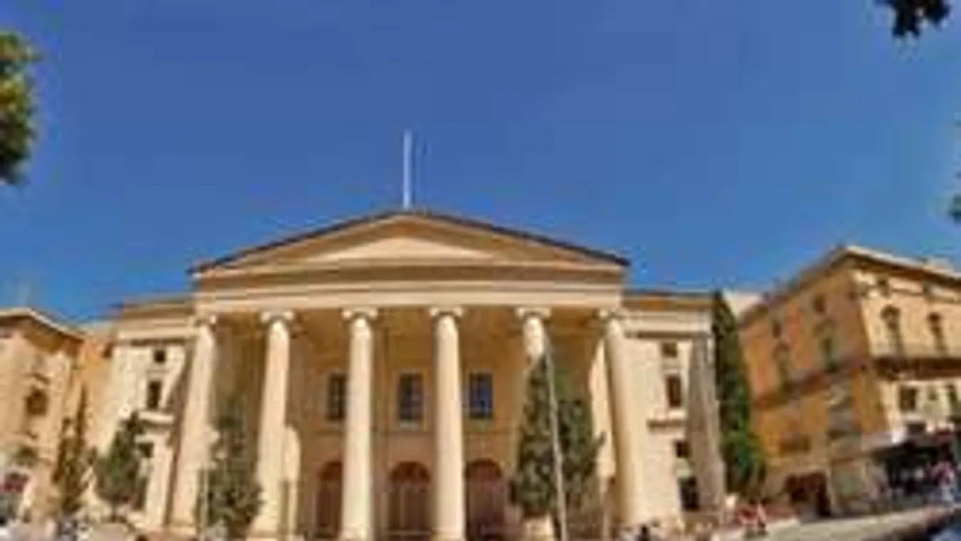 Egy migráns megerőszakolta, mégis a magyar nőt vizsgálják Máltán