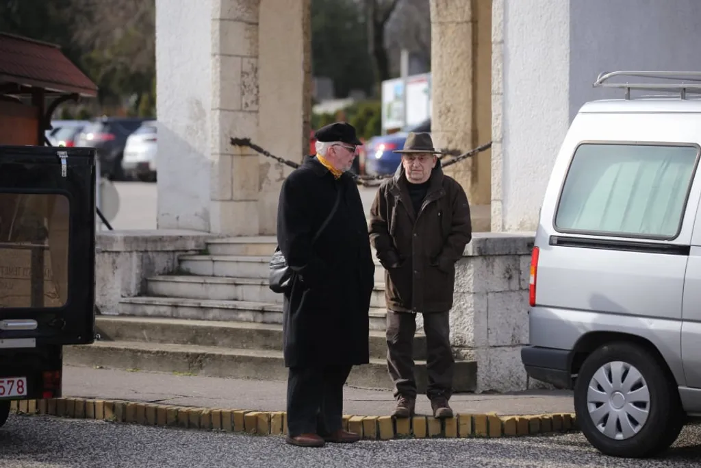 89047136_596469397571287_119002883663331328_n