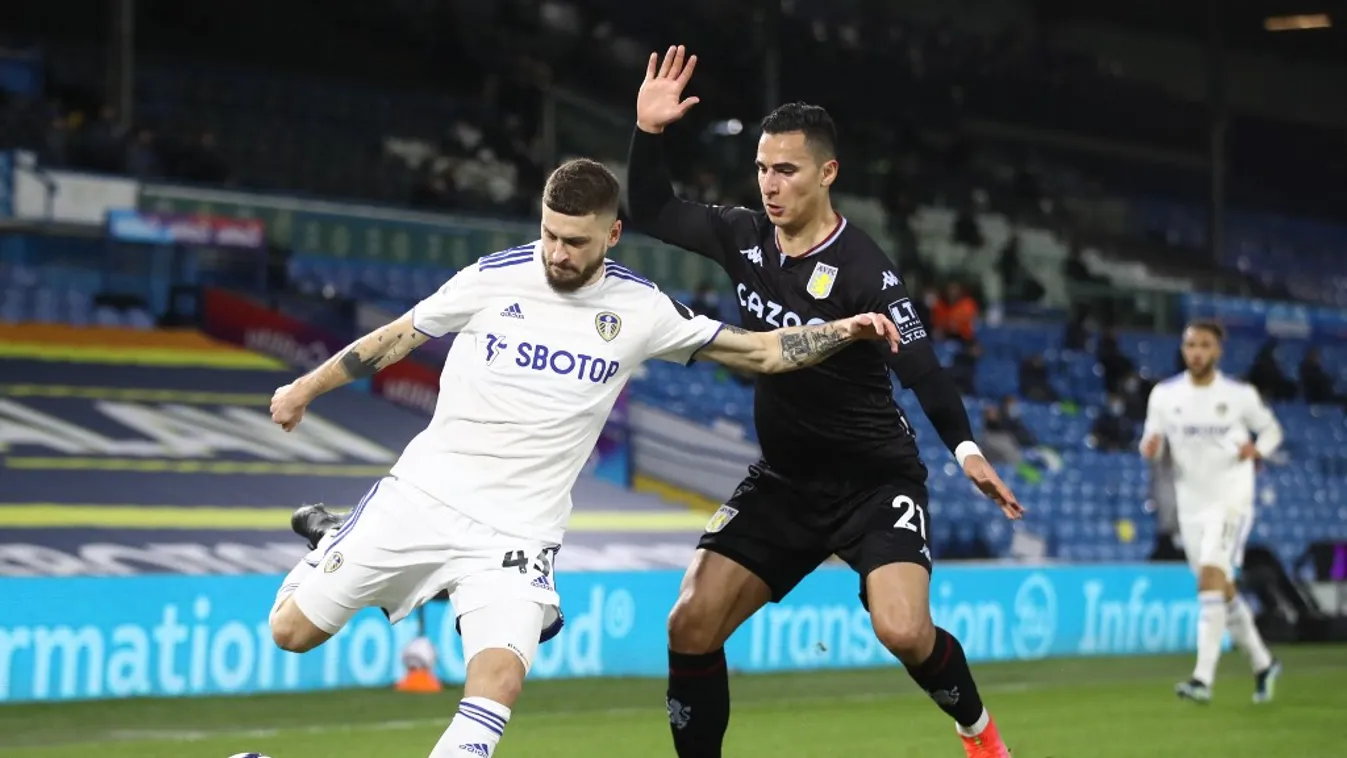 Mateusz Klich (fehérben) nem jön Budapestre