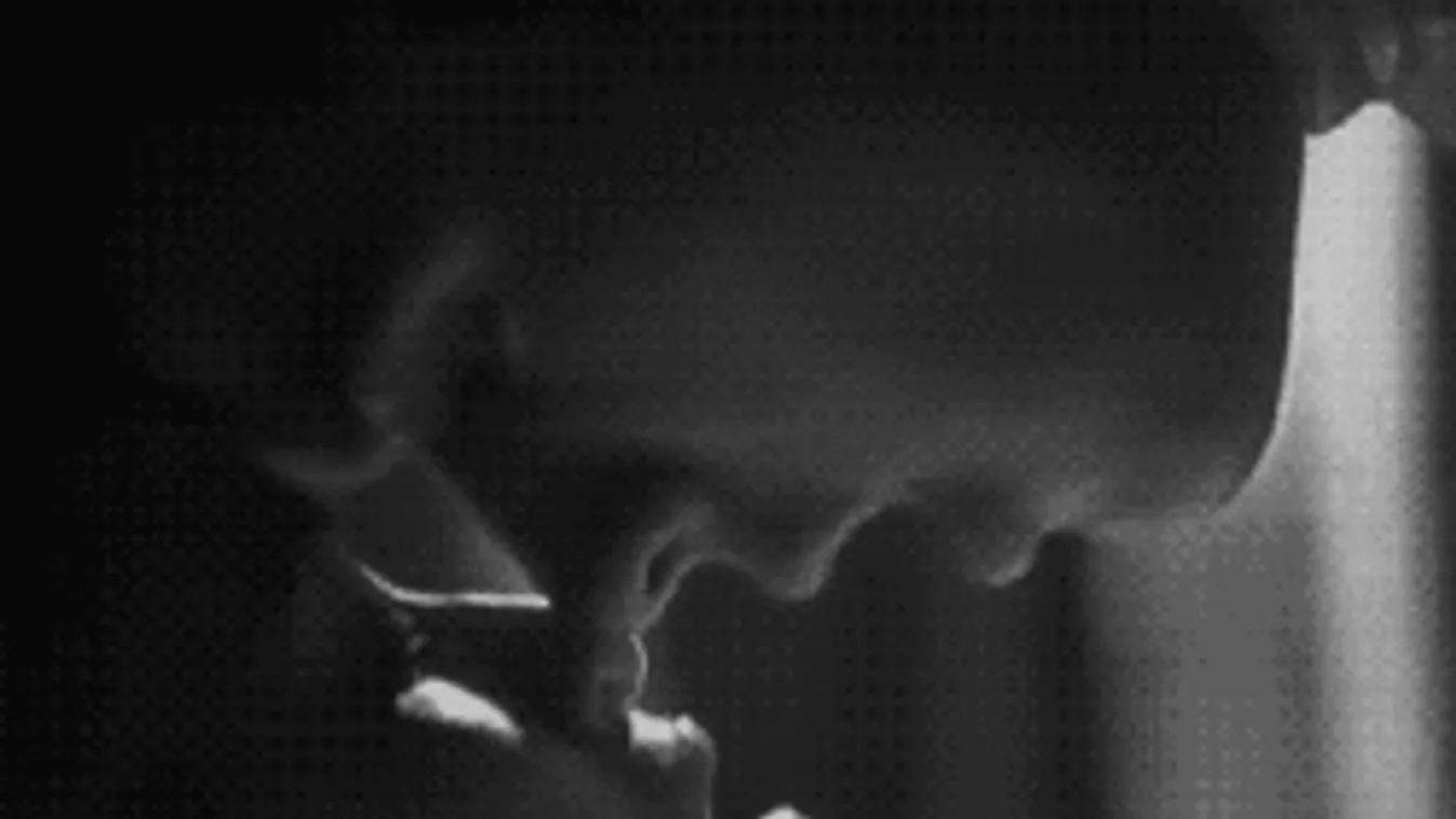 Kirobbanó férfigyönyör: Behatolás után épp a csúcson