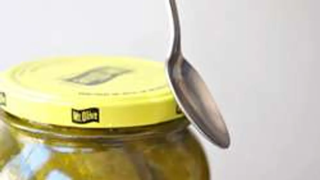 Nem nyílik a befőttesüveg teteje? 5+1 zseniális ötlet!