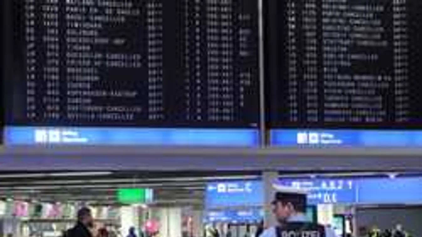 Felfordulás a reptéren, nyolc budapesti járatot töröltek