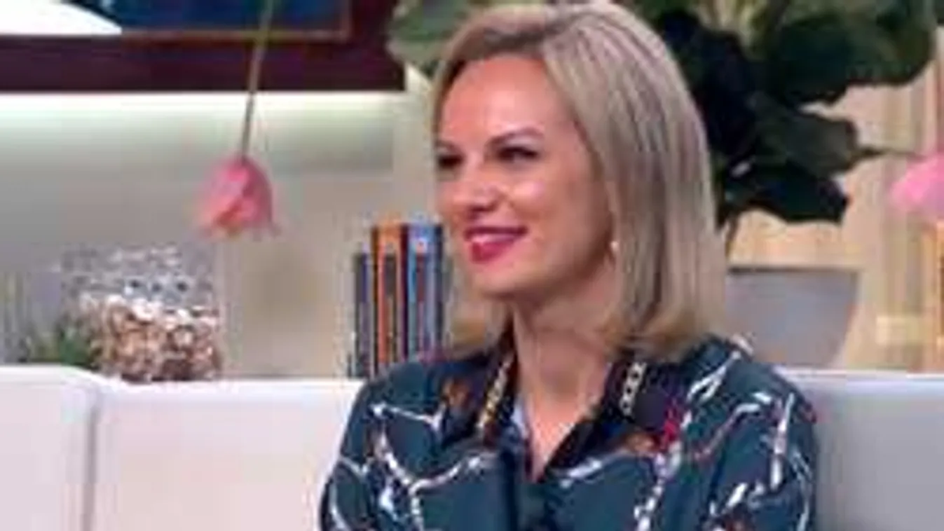 Óriási meglepetés, visszatért a kilencvenes évek dögös magyar sztárja