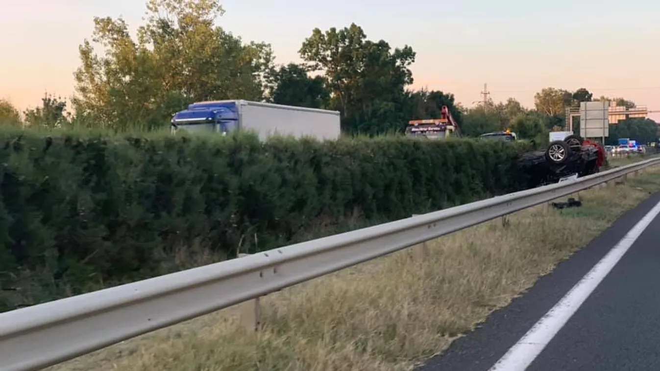 Újabb ostoba büntetőfékezés, óriási a dugó az M7-es autópályán