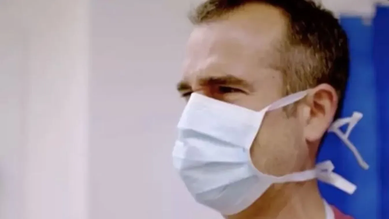 Zokogásban tört ki az orvos: a szeme láttára állt meg ikertestvére szíve