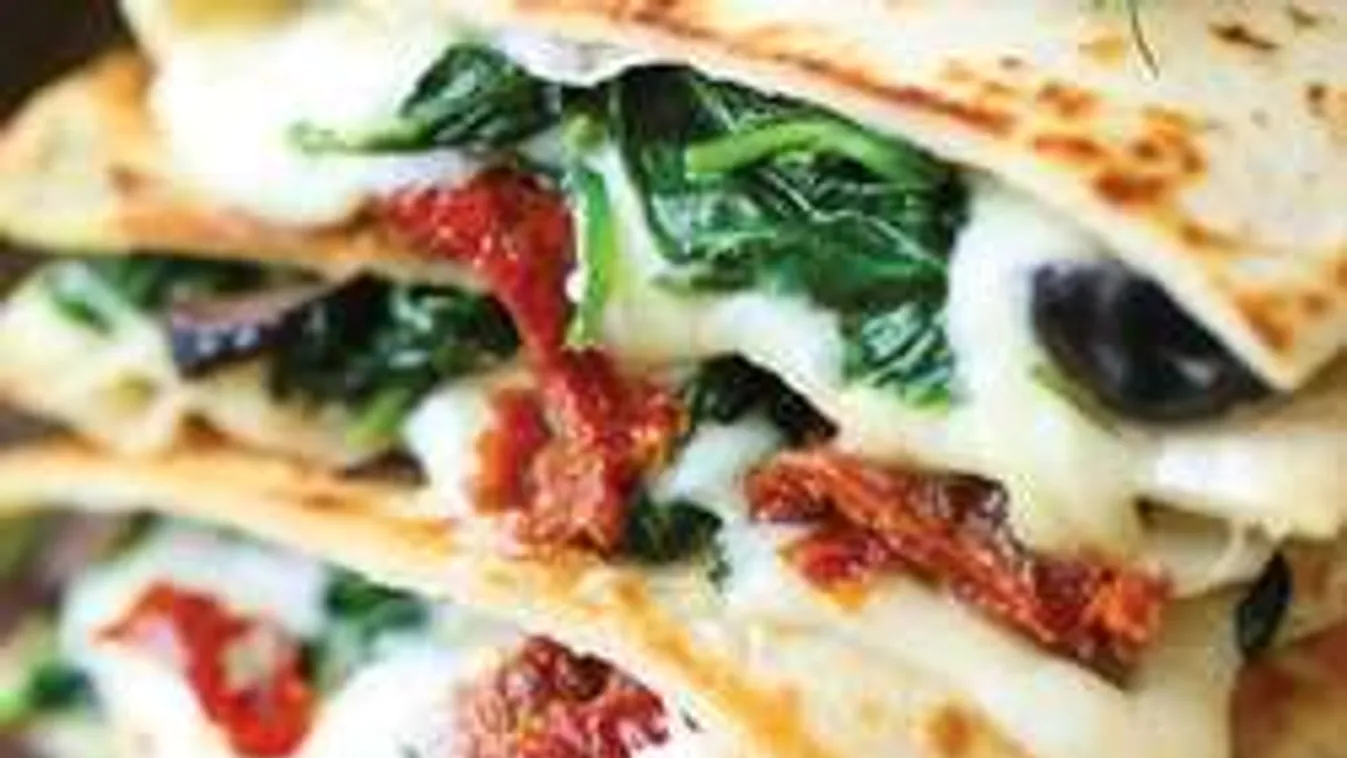 Diétás ízbomba reggelire: Ettől a görög sajtos szendvicstől megőrülsz!