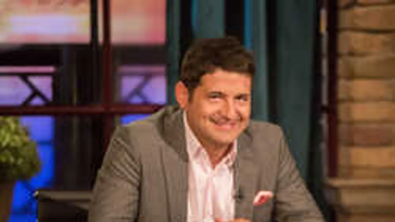 Hajdú Péternek elege lett: Elhagyta az országot