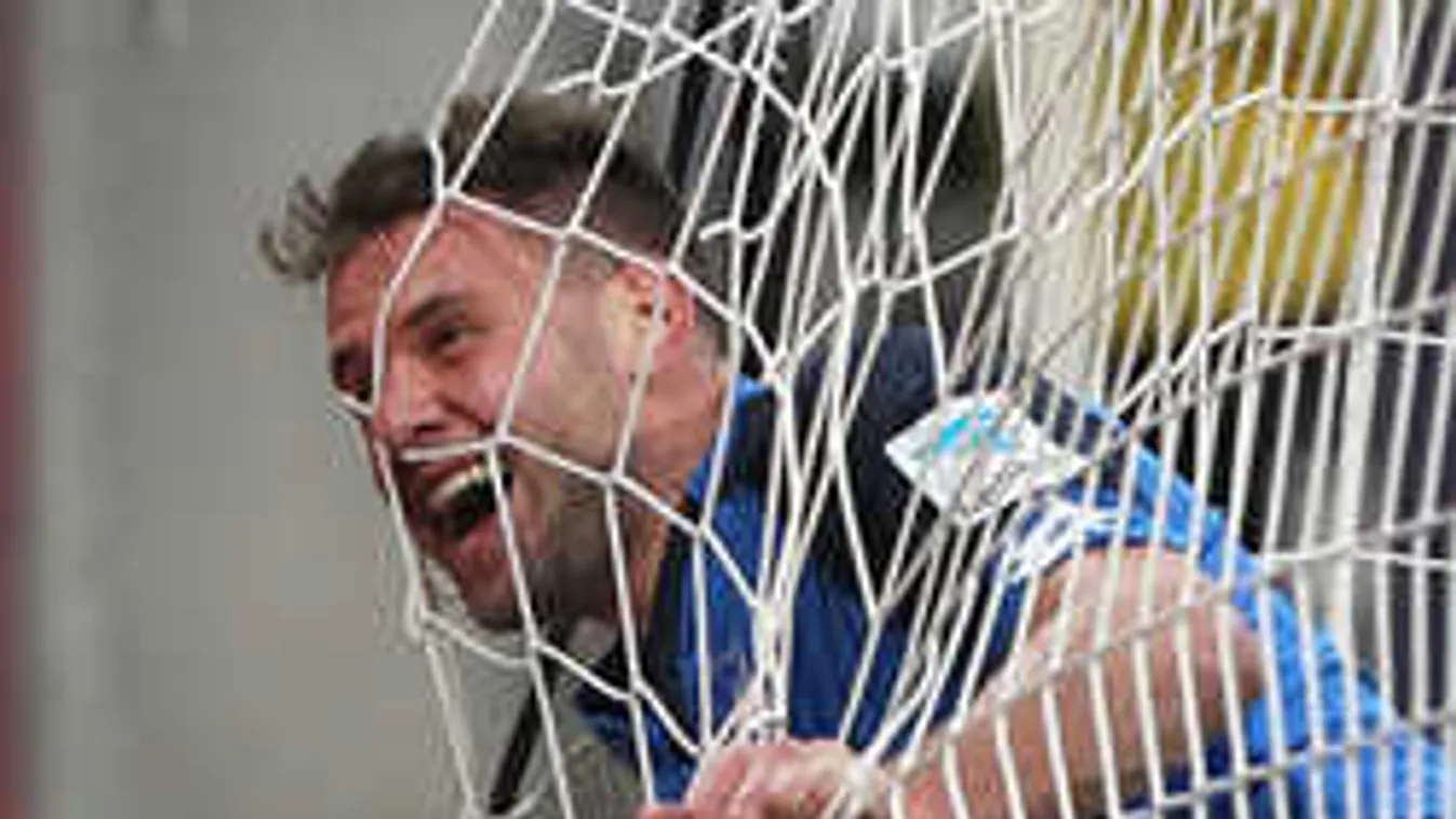 Andorrai leégés helyett barnulás Ibizán. Így lazít a magyar focista