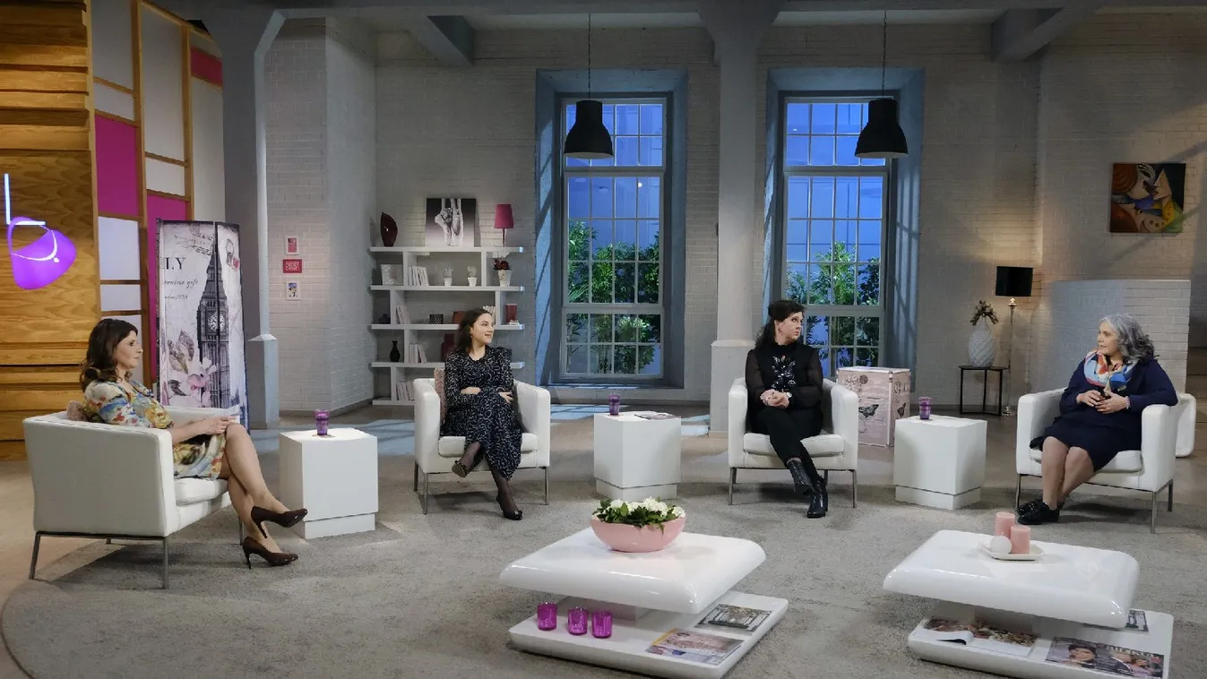 1500. adásához érkezett a Ridikül.