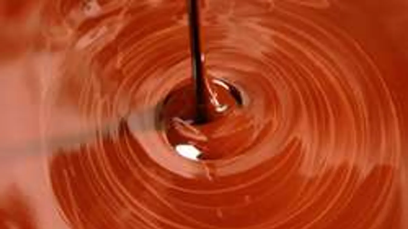 Csokiba aprították a szerencsétlen nőt