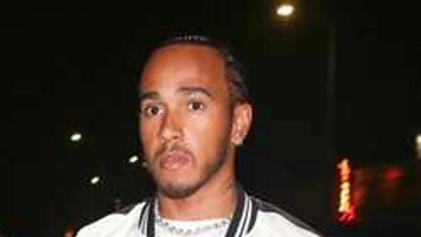 Fenékmutogató mérnöknővel jött össze Hamilton