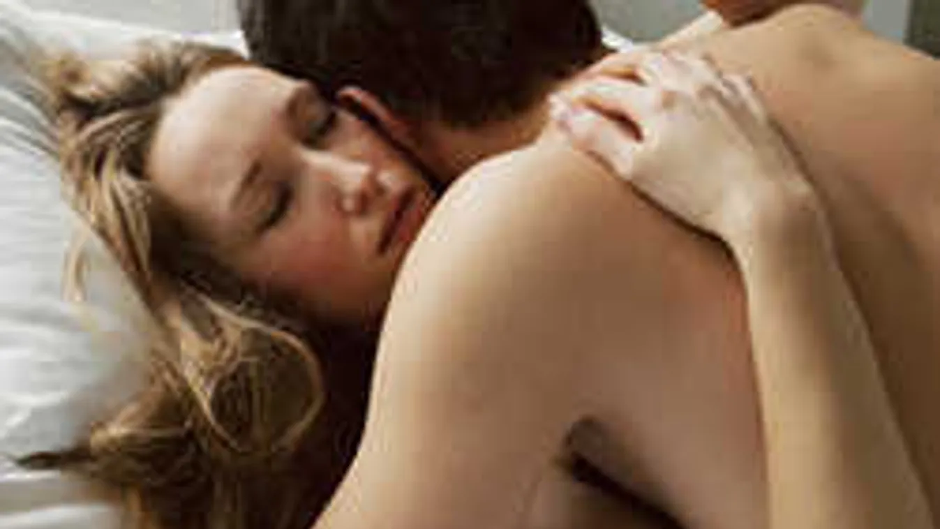 6 forró szexpóz a takaró alatt hideg téli estékre