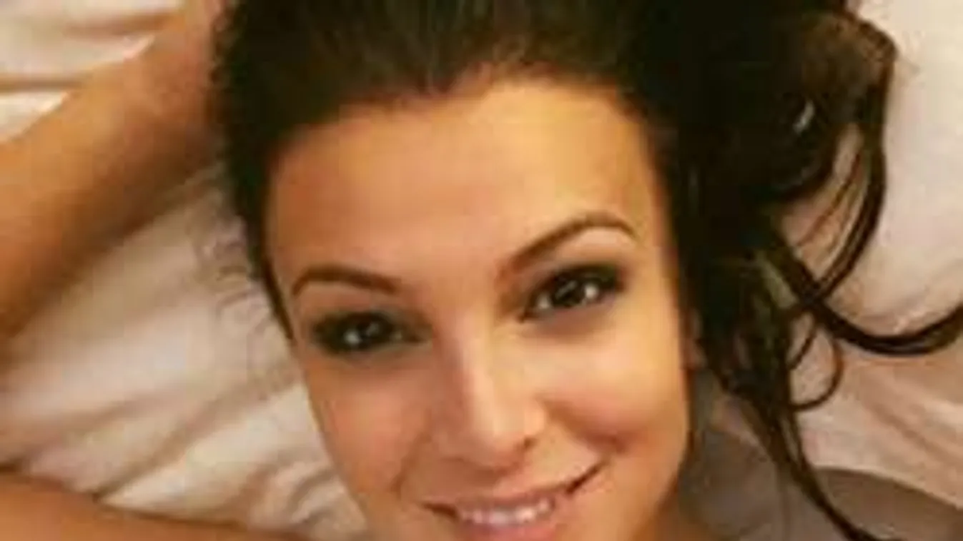 Sarka Kata bikinis teste annyira hibátlan, hogy besírunk!