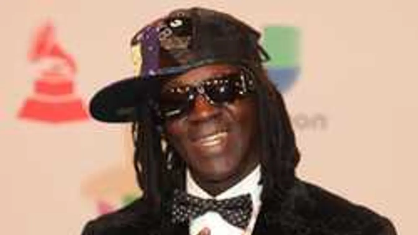 Brutálisan megverték a világsztárt, mert megsértett egy nőt