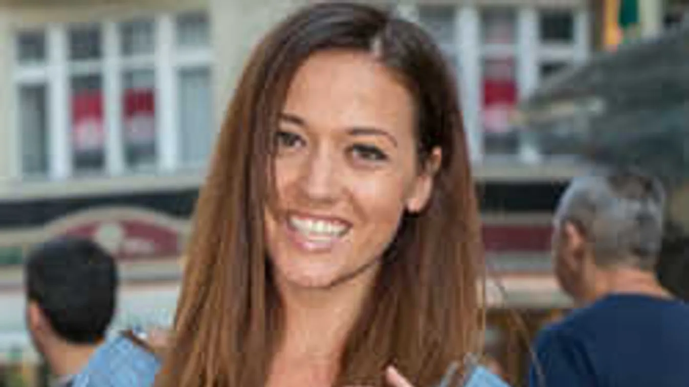 Megmutatta, babától gömbölyödik a TV2 sztárjának pocakja