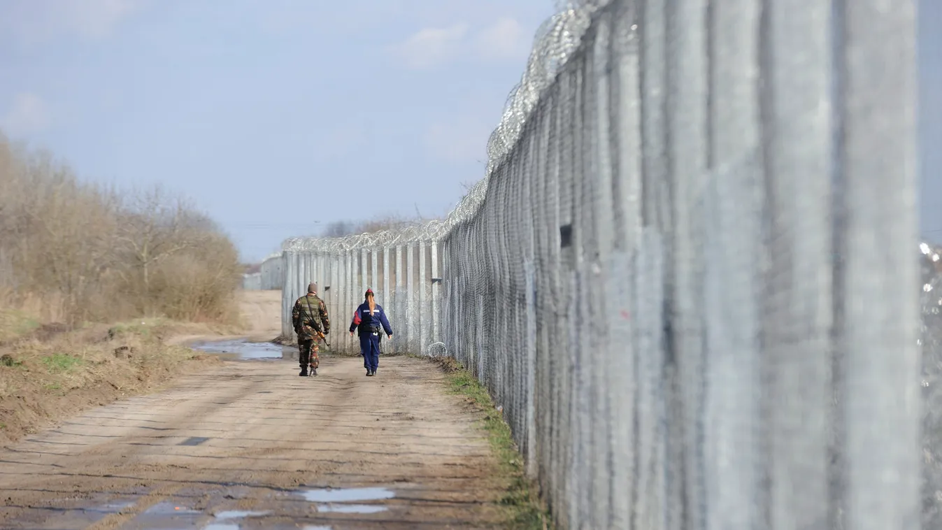 Több helyen is alagutat ástak a migránsok a déli határon – fotók