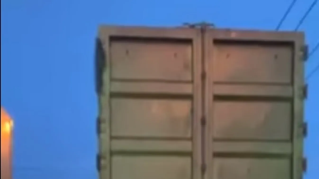 Hatalmas a torlódás: halálra gázoltak egy gyalogos nőt Székesfehérváron – videó