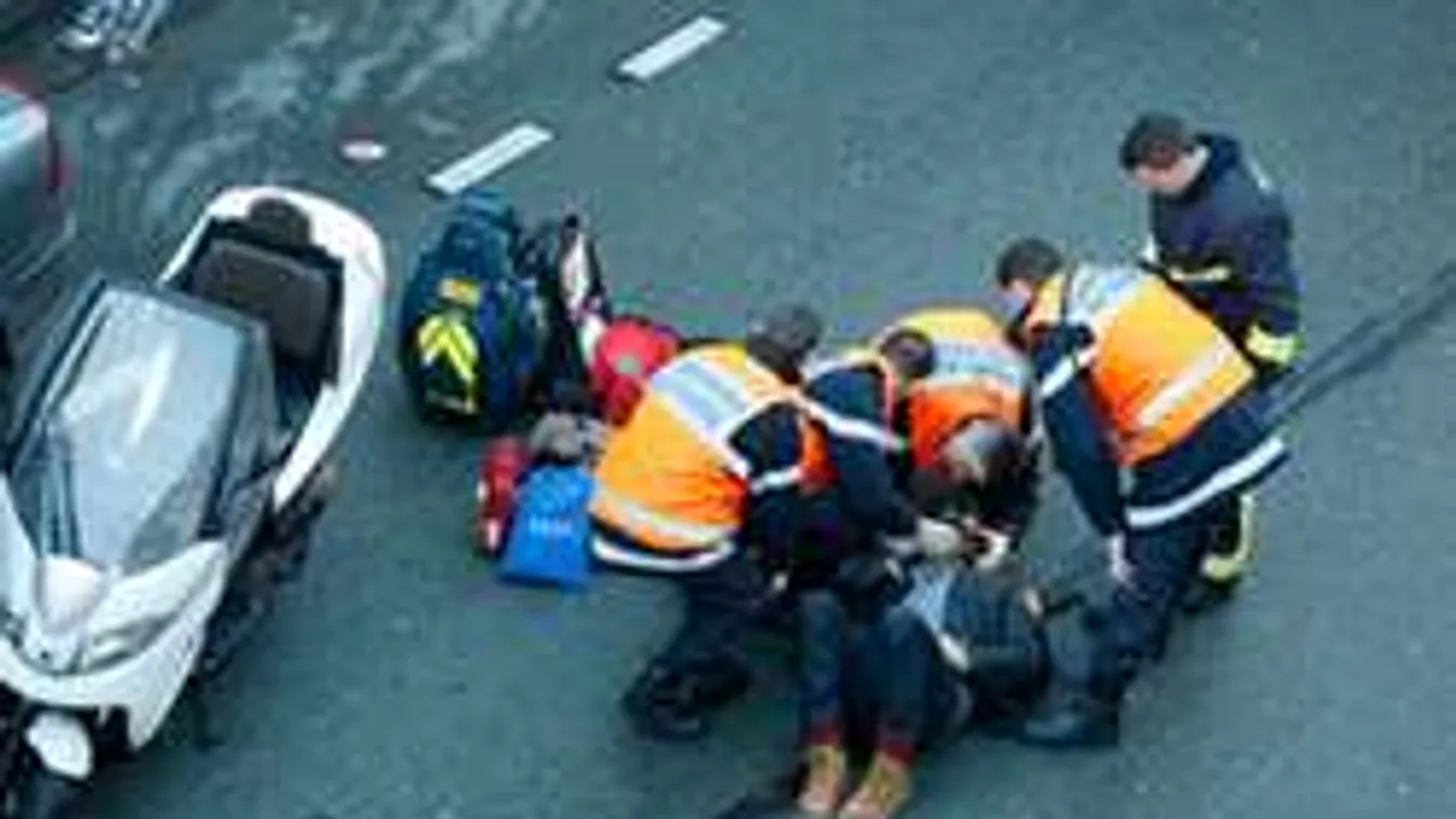 Egy tűzoltóautó elütötte Majka pizzafutárját...