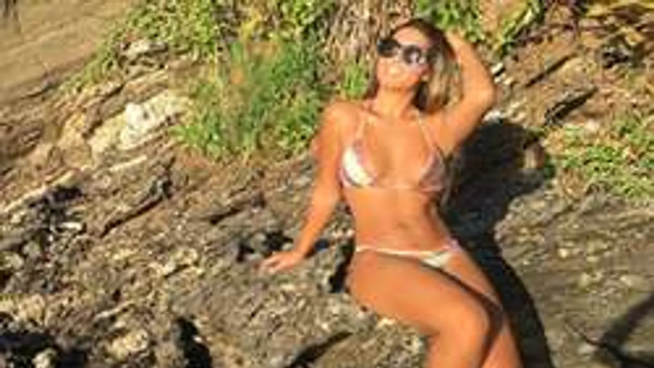 Szexi képekkel növeli táborát a dögös bombázó