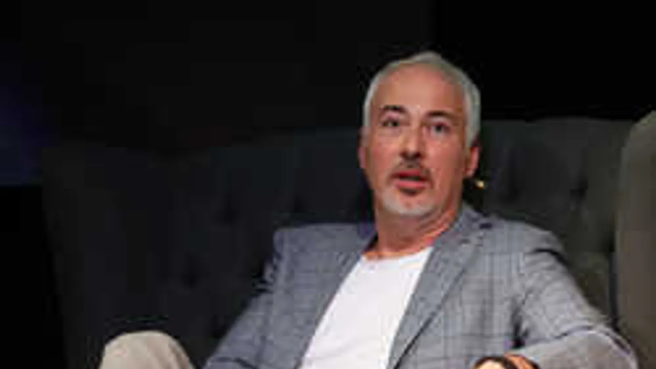 Árulkodó fotó: Mi történt Hajós Andrással?