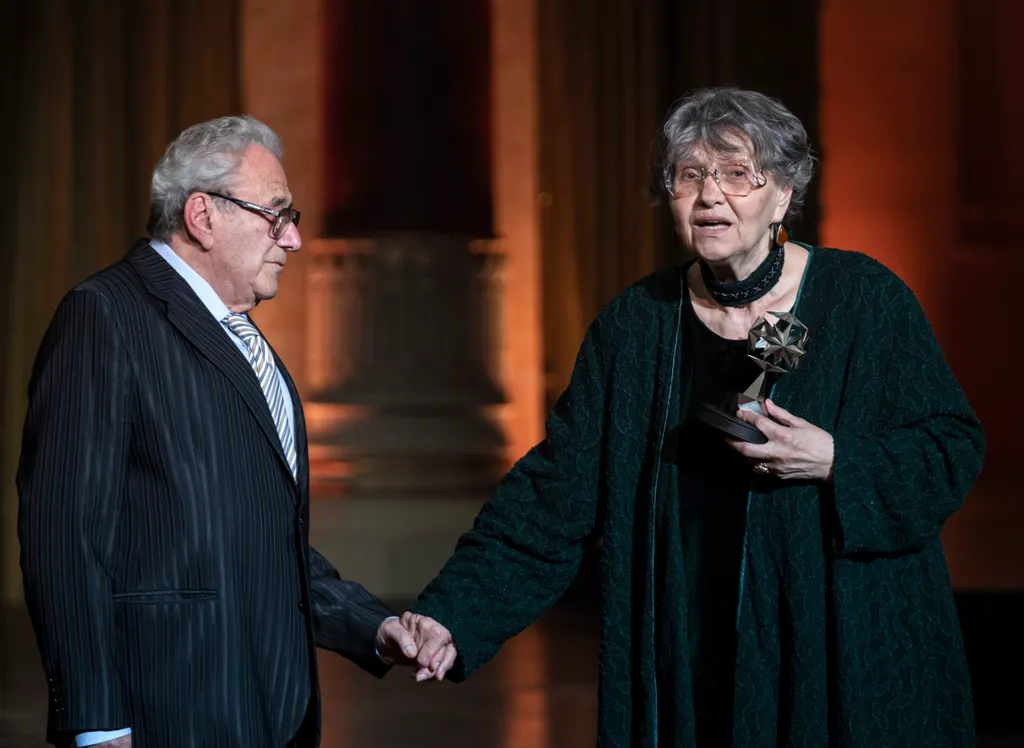 Budapest, 2020. február 28. A Magyar Filmakadémia életmûdíjával kitüntetett Pécsi Ildikó színmûvész (j) az elismerés átadásán a Pesti Vigadóban 2020. február 28-án. Mellette Szinetár Miklós rendezõ, forgatókönyvíró. MTI/Szigetváry Zsolt